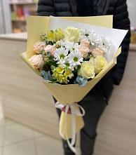 Букет цветов из:  Альстромерии, Розы и Хризантемы #REPLACE_PRED# Червлённой