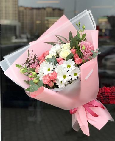 Букет цветов из: Розы, Лизиантусы и Хризантемы в Червлённой